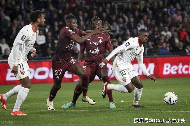 赵继伟19+10辽宁4-0横扫新疆 成就3连冠伟业